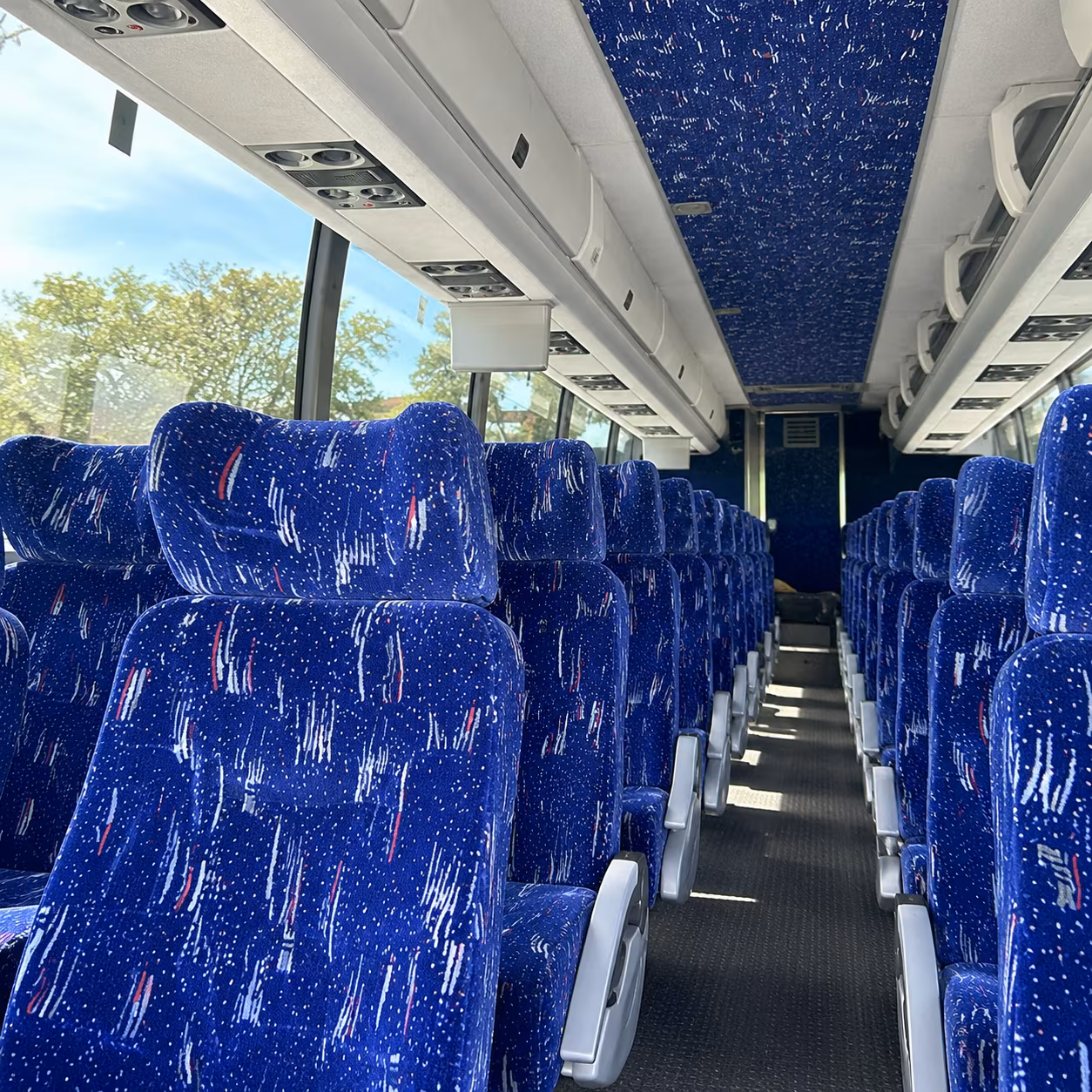 airport shuttle and long distance transfer buses serving hawthorne and lax