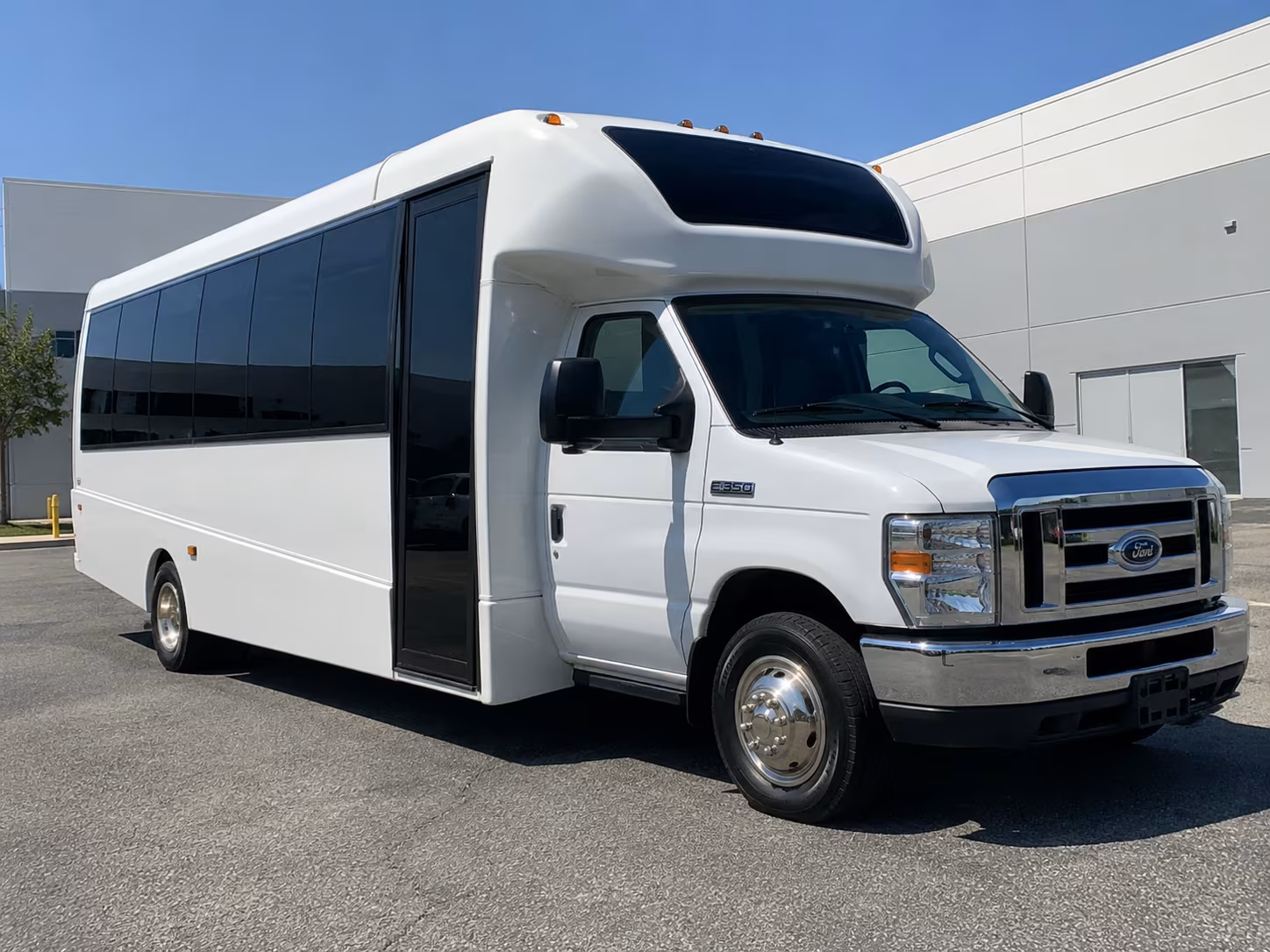 bachelor bachelorette and birthday party buses in hawthorne