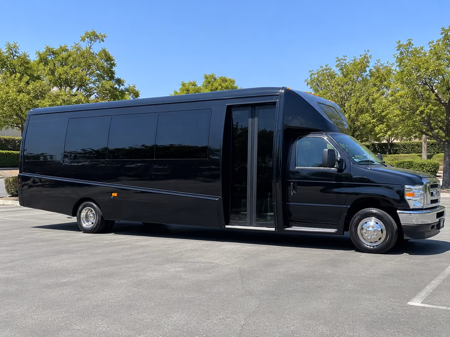 charter buses for science and nature field trips from hawthorne schools