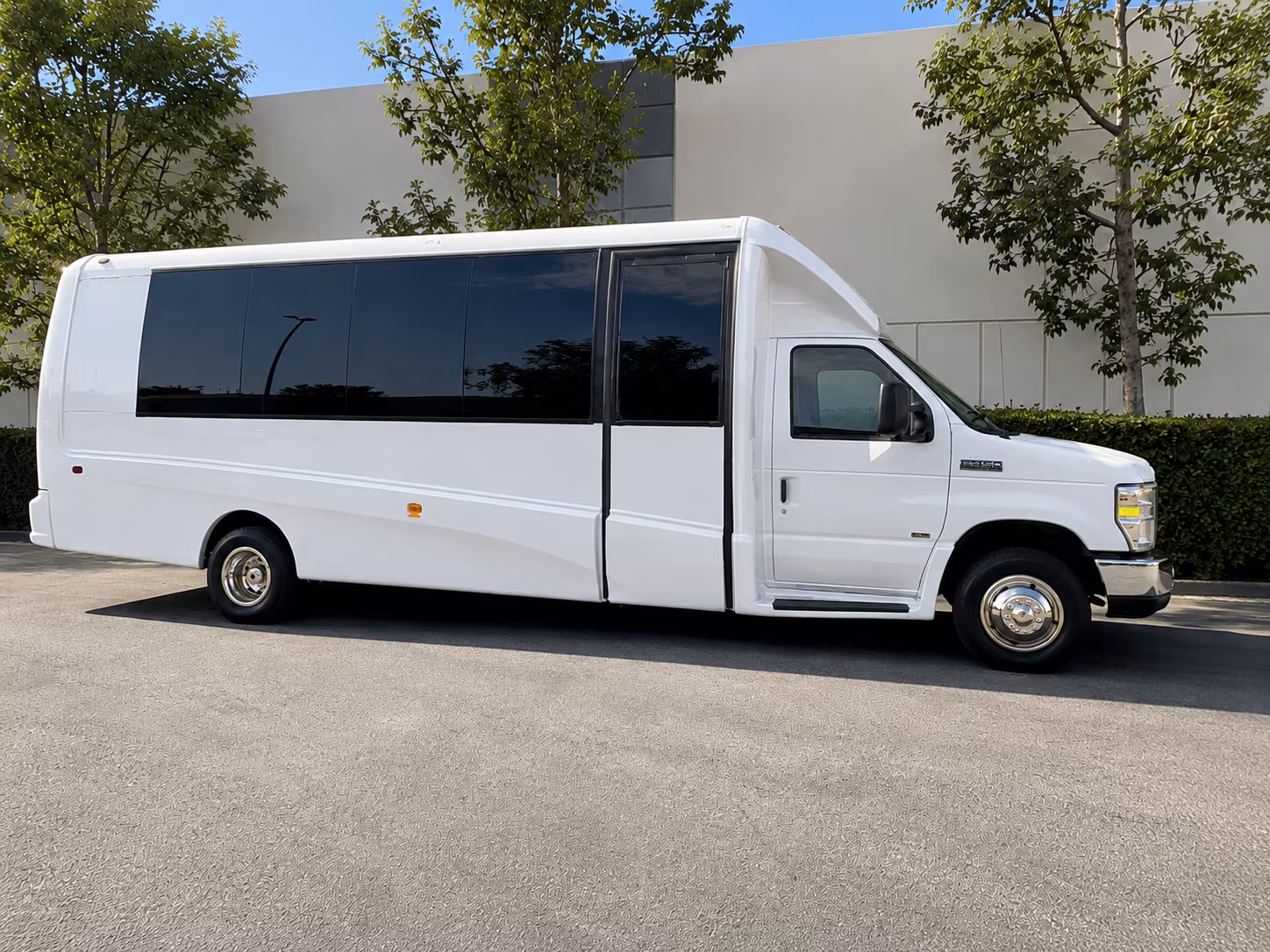 hawthorne airport transportation onboard seating