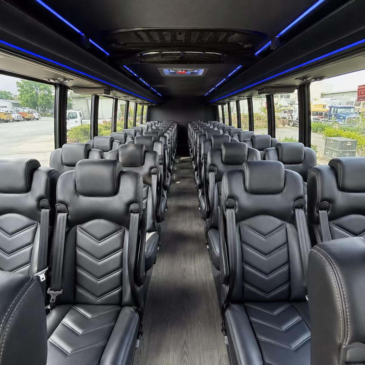 minibuses for hawthorne area aquarium and coastal field trips